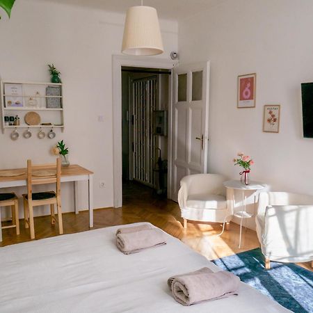 Quiet Apartment Near Buda Castle Будапеща Екстериор снимка